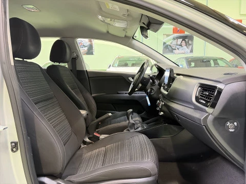 Kia Stonic 1.0 T-GDi MHEV Drive iMT 74 kW (100 CV)