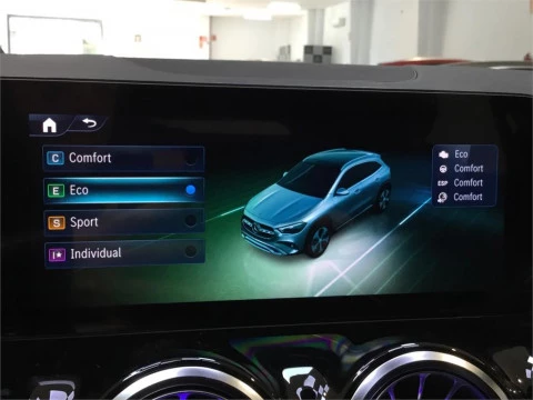 Mercedes-Benz GLA 200 D