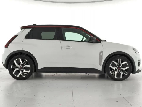 Renault R5 E-Tech Renault 5 E-Tech electrico Renault 5 E-Tech Techno autonomia confort 110 kW