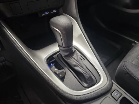 Toyota Yaris 1.5 120H Active Plus