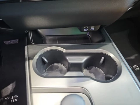 Lexus UX 2.0 300h UX Plus