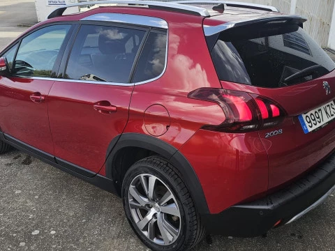 Peugeot 2008 Allure PureTech 110 S&S 6 Vel. MAN