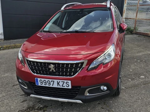 Peugeot 2008 Allure PureTech 110 S&S 6 Vel. MAN