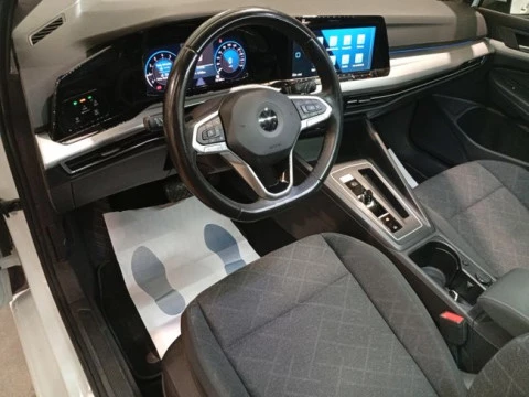 Volkswagen Golf Life 1.0 eTSI 81kW (110CV) DSG Variant