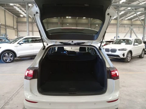 Volkswagen Golf Life 1.0 eTSI 81kW (110CV) DSG Variant