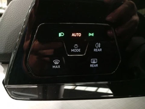 Volkswagen Golf Life 1.0 eTSI 81kW (110CV) DSG Variant