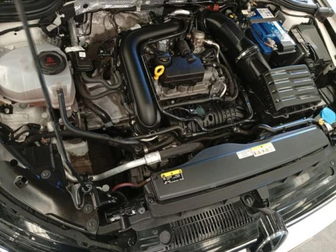 Volkswagen Golf Life 1.0 eTSI 81kW (110CV) DSG Variant