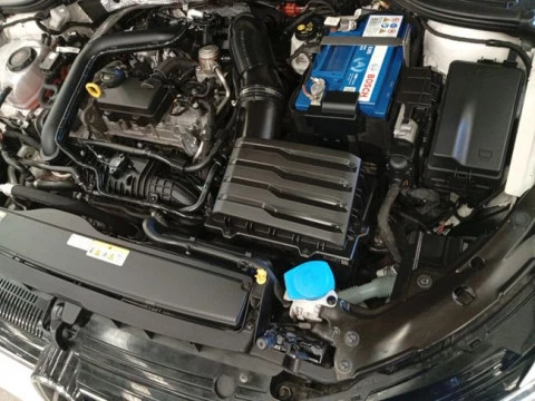 Volkswagen Golf Life 1.0 eTSI 81kW (110CV) DSG Variant