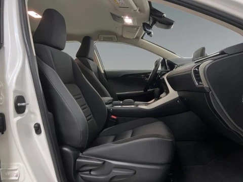 Lexus NX 2.5 300h Business Navigation 2WD