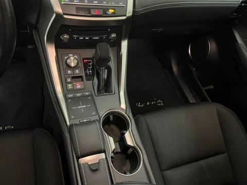 Lexus NX 2.5 300h Business Navigation 2WD