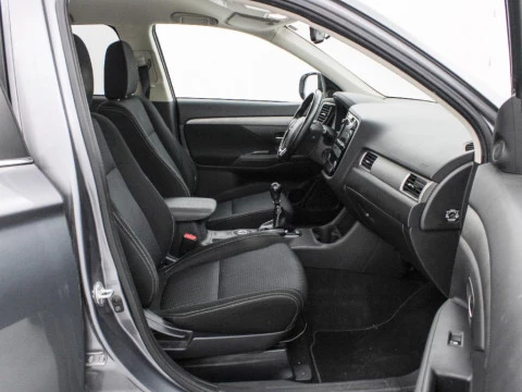 Mitsubishi Outlander 2.3 220 DI-D MOTION 4WD 150 5P 7 Plazas