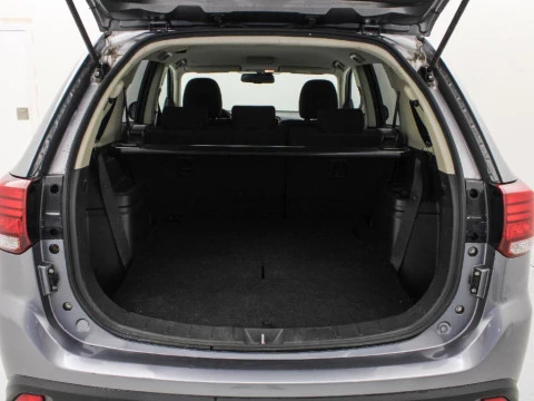 Mitsubishi Outlander 2.3 220 DI-D MOTION 4WD 150 5P 7 Plazas