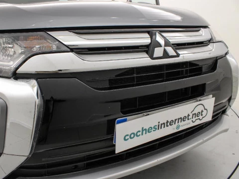 Mitsubishi Outlander 2.3 220 DI-D MOTION 4WD 150 5P 7 Plazas