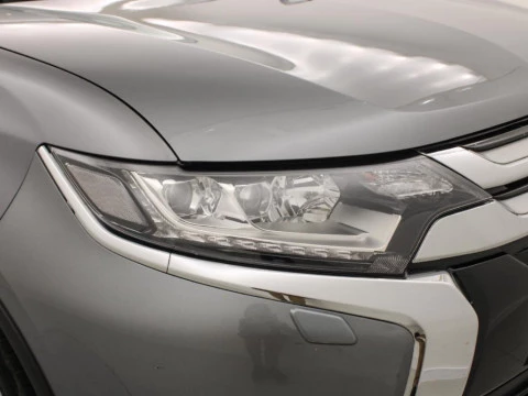 Mitsubishi Outlander 2.3 220 DI-D MOTION 4WD 150 5P 7 Plazas