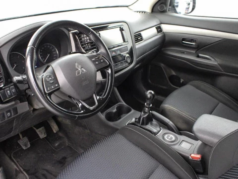 Mitsubishi Outlander 2.3 220 DI-D MOTION 4WD 150 5P 7 Plazas