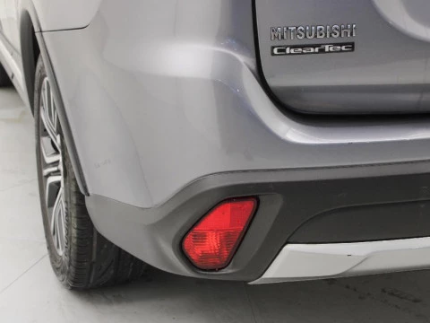 Mitsubishi Outlander 2.3 220 DI-D MOTION 4WD 150 5P 7 Plazas