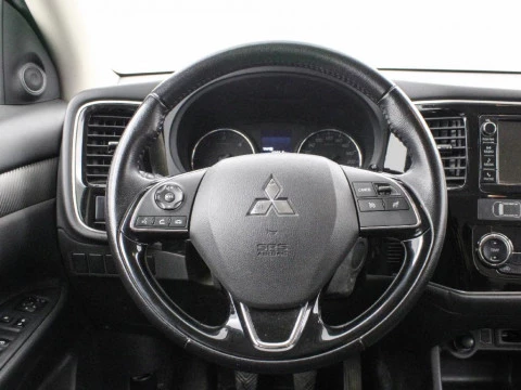 Mitsubishi Outlander 2.3 220 DI-D MOTION 4WD 150 5P 7 Plazas