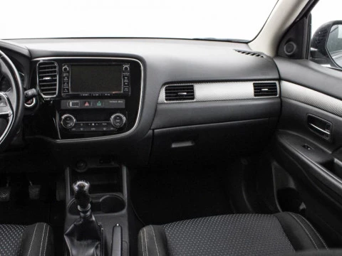 Mitsubishi Outlander 2.3 220 DI-D MOTION 4WD 150 5P 7 Plazas
