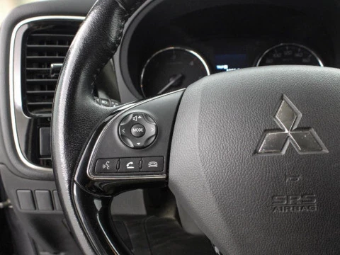 Mitsubishi Outlander 2.3 220 DI-D MOTION 4WD 150 5P 7 Plazas