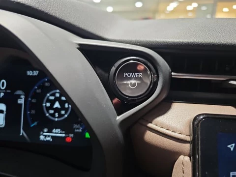 Lexus LBX 1.5 136cv HEV Elegant+