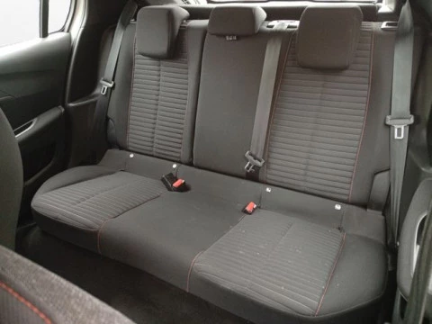 Peugeot 208 BlueHDi 73kW (100CV) Active