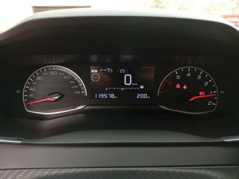 Peugeot 208 BlueHDi 73kW (100CV) Active