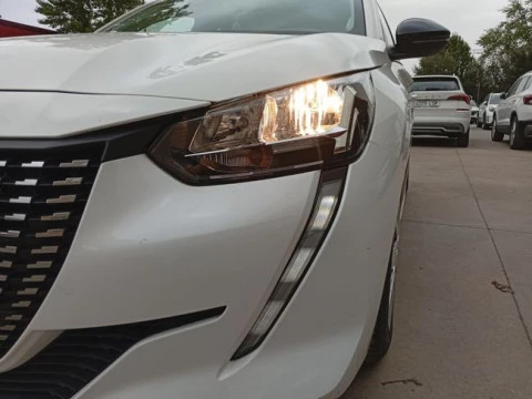 Peugeot 208 BlueHDi 73kW (100CV) Active