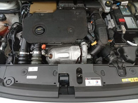 Peugeot 208 BlueHDi 73kW (100CV) Active