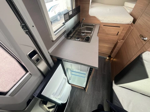 WEINSBERG X-CURSION X-CURSION VAN EDITION