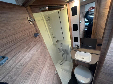 WEINSBERG X-CURSION X-CURSION VAN EDITION