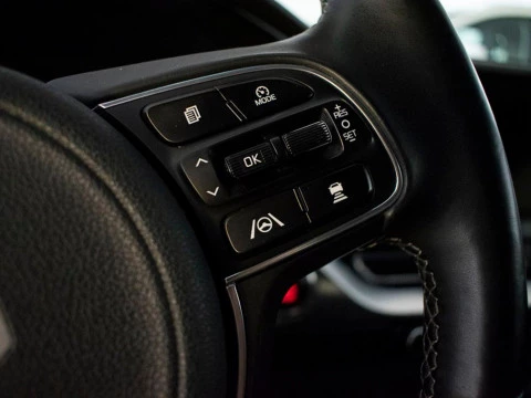 Kia Niro 1.6 GDI PLUG-IN HYBRID EMOTION 5P