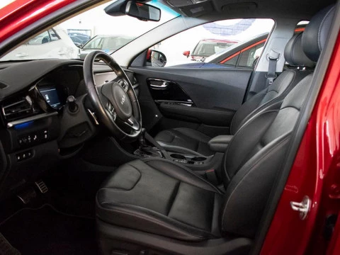 Kia Niro 1.6 GDI PLUG-IN HYBRID EMOTION 5P