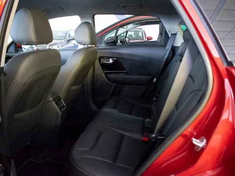 Kia Niro 1.6 GDI PLUG-IN HYBRID EMOTION 5P