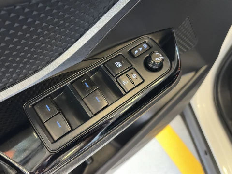 Toyota C-HR 180H Advance 135 kW (184 CV)