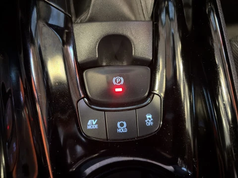 Toyota C-HR 180H Advance 135 kW (184 CV)