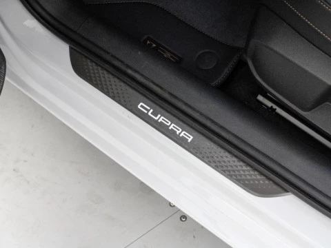 Cupra León 1.5 ETSI MHEV 110KW DSG 150 5P