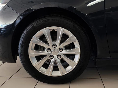 Peugeot 308 1.2 PURETECH 81KW STYLE 5P