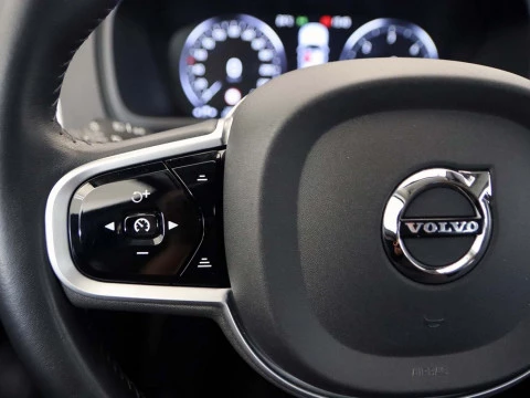 Volvo XC90 2.0 D5 MOMENTUM 4WD AUTO 5P 7 PLAZAS