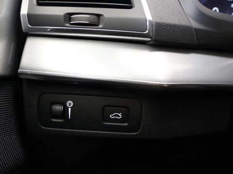 Volvo XC90 2.0 D5 MOMENTUM 4WD AUTO 5P 7 PLAZAS