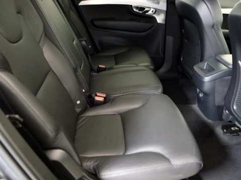 Volvo XC90 2.0 D5 MOMENTUM 4WD AUTO 5P 7 PLAZAS