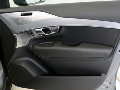 Volvo XC90 2.0 D5 MOMENTUM 4WD AUTO 5P 7 PLAZAS