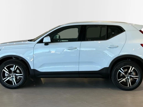 Volvo XC40 2.0 B3 MHEV CORE DCT 163 5P