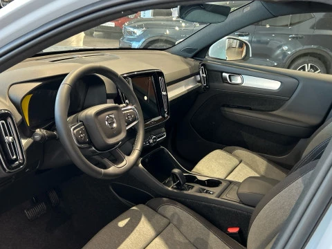 Volvo XC40 2.0 B3 MHEV CORE DCT 163 5P