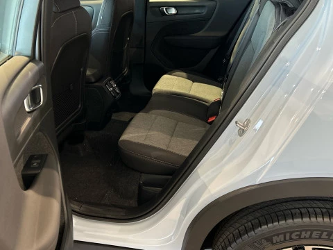 Volvo XC40 2.0 B3 MHEV CORE DCT 163 5P