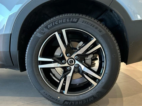 Volvo XC40 2.0 B3 MHEV CORE DCT 163 5P