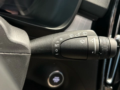 Volvo XC40 2.0 B3 MHEV CORE DCT 163 5P