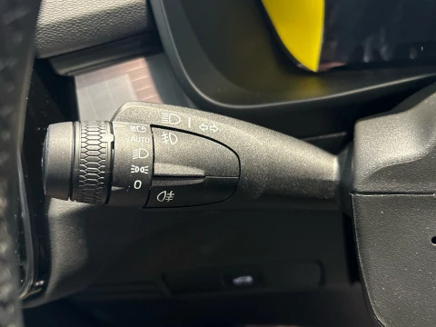 Volvo XC40 2.0 B3 MHEV CORE DCT 163 5P