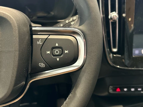 Volvo XC40 2.0 B3 MHEV CORE DCT 163 5P