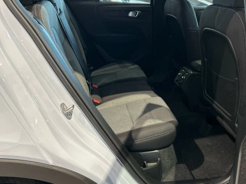 Volvo XC40 2.0 B3 MHEV CORE DCT 163 5P