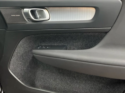 Volvo XC40 XC40 Black Edition Plus, B3 Mild Hybrid, Gasolina